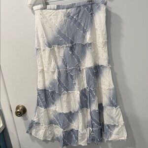 Chico’s Skirt Light Blue and White Cotton Chico’s Size 1 Size Medium